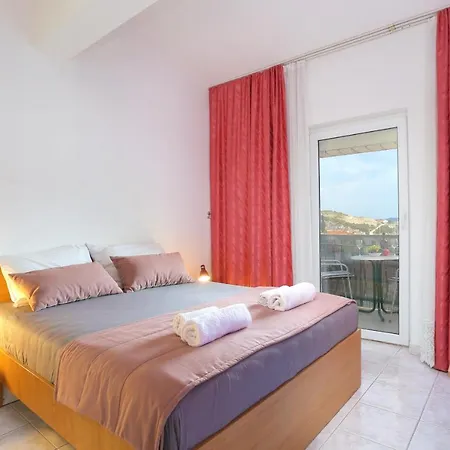 And With Parking Space Marina, Trogir - 5953 Guest house Marina