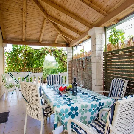 Guest house And With Parking Space Marina, Trogir - 5953