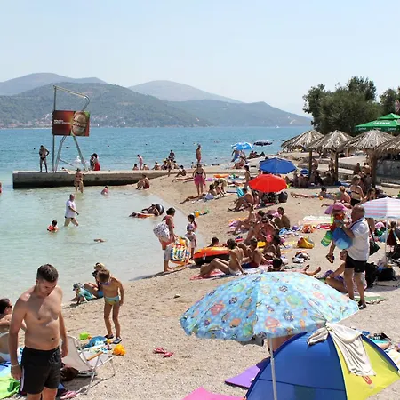 And With Parking Space Marina, Trogir - 5953 Gæstehus 3*