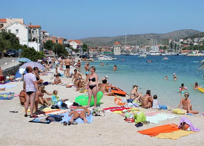 And With Parking Space Marina, Trogir - 5953 Casa de hóspedes 3*